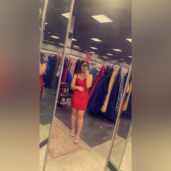 Bella divine homecoming dress - Picture 4 of 5